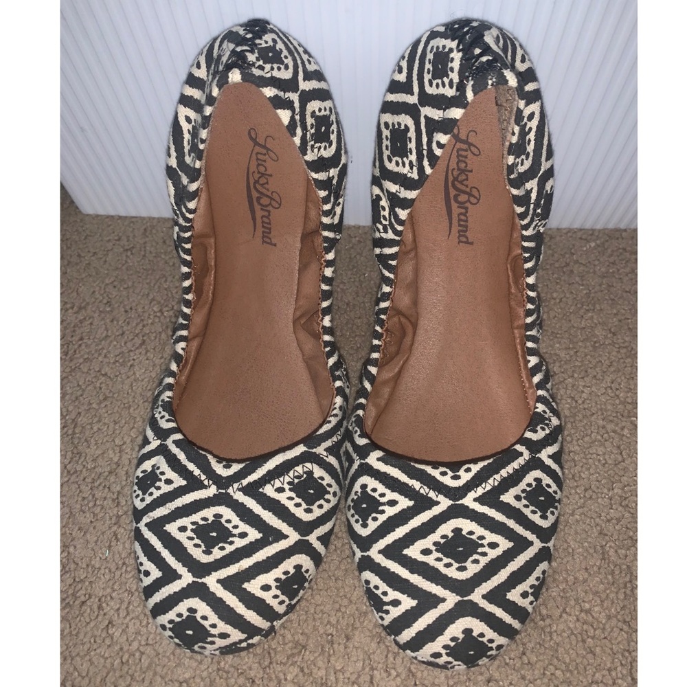 Black and white flats